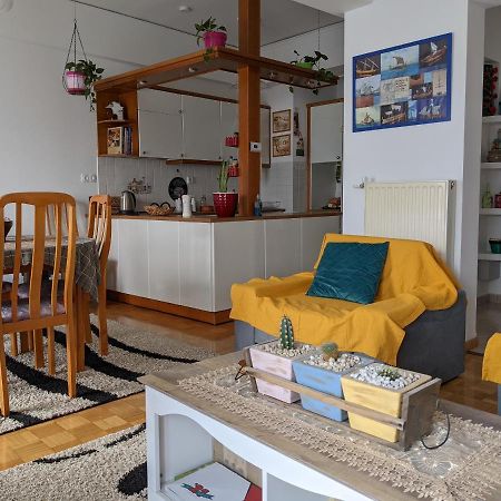 Luxurious Sea View Apartment Пирея Екстериор снимка
