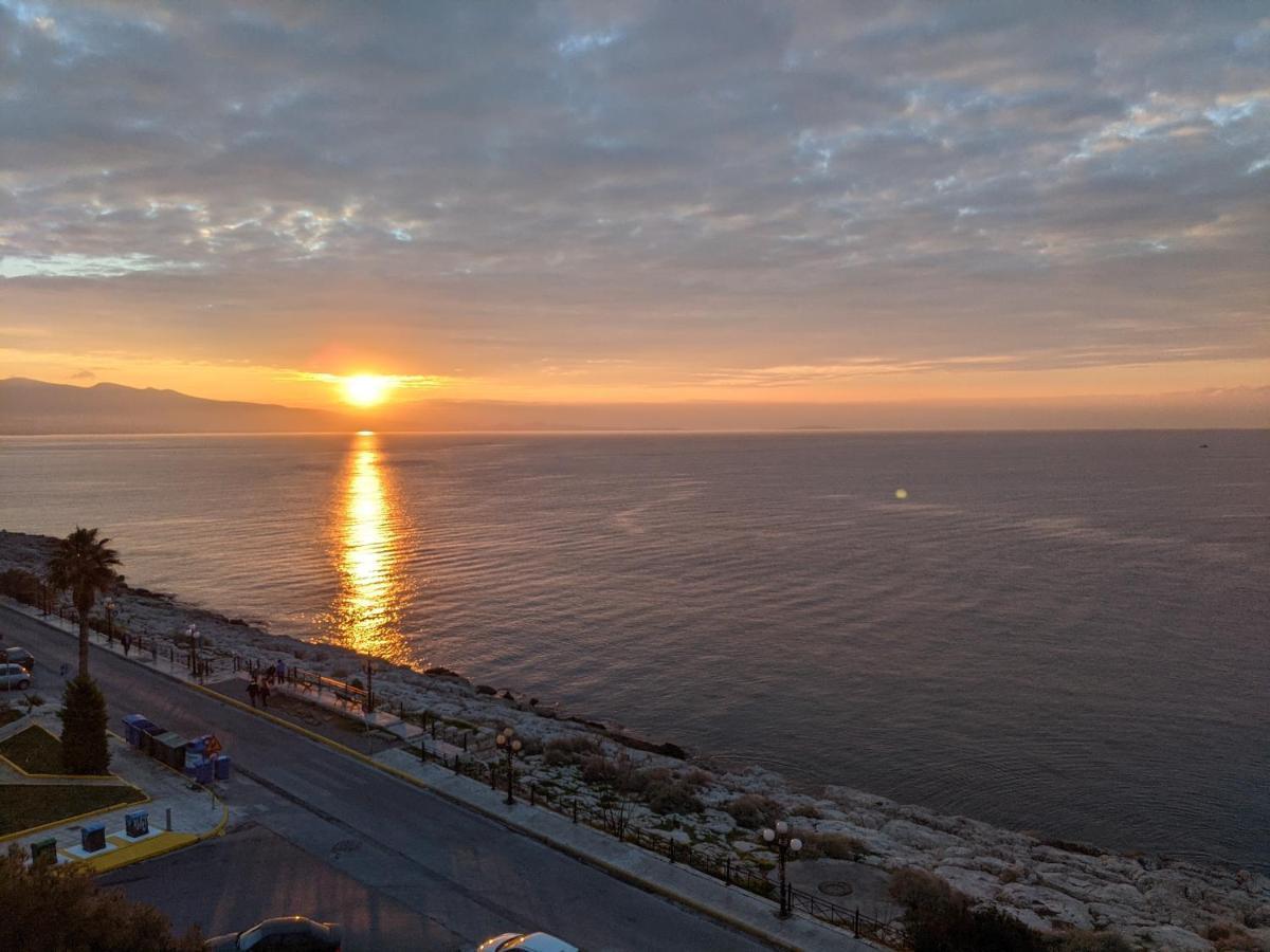 Luxurious Sea View Apartment Пирея Екстериор снимка