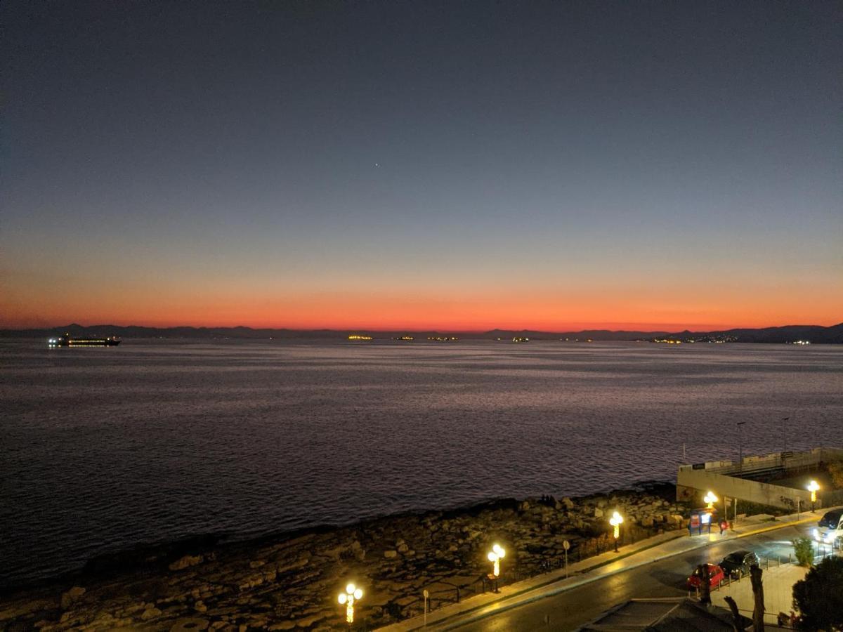 Luxurious Sea View Apartment Пирея Екстериор снимка