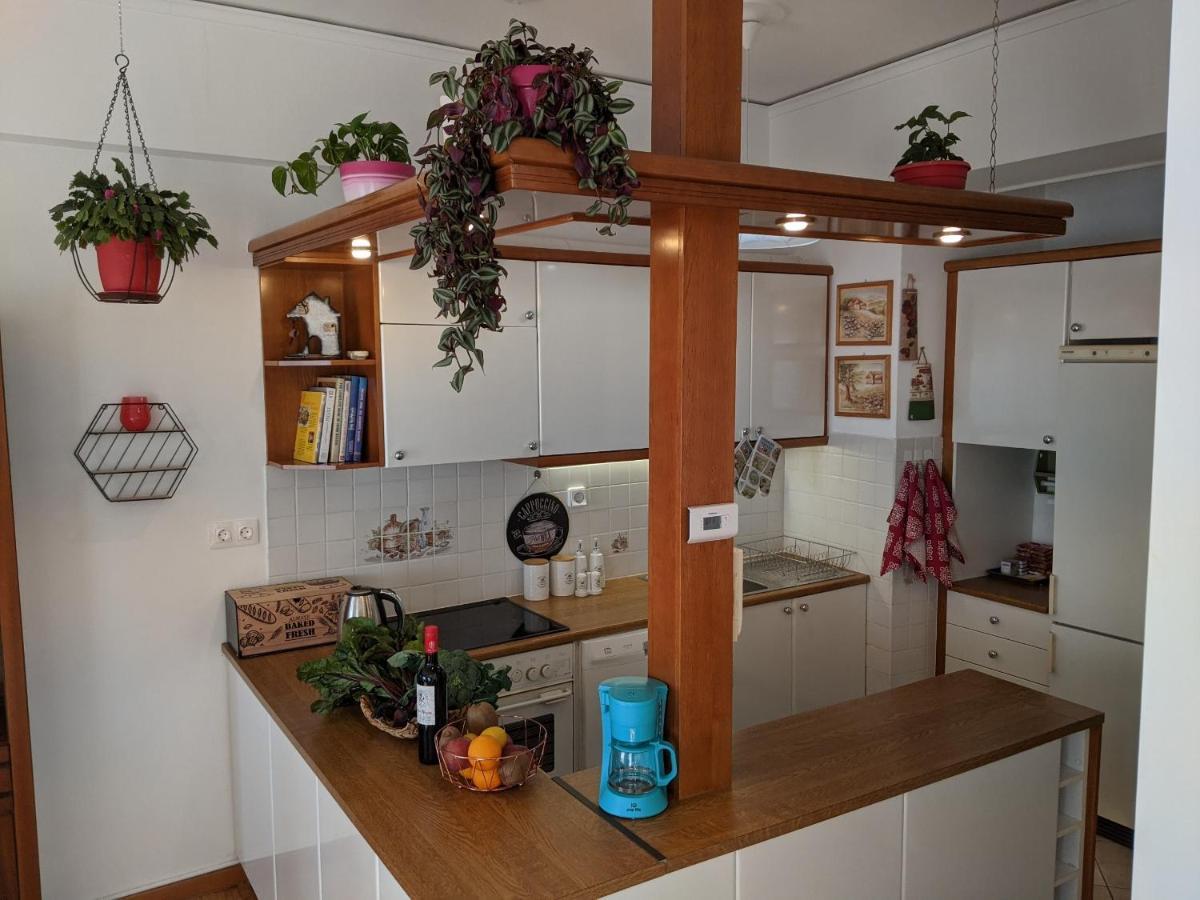 Luxurious Sea View Apartment Пирея Екстериор снимка